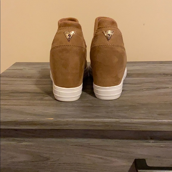 Shoes - Picture 4 of 6